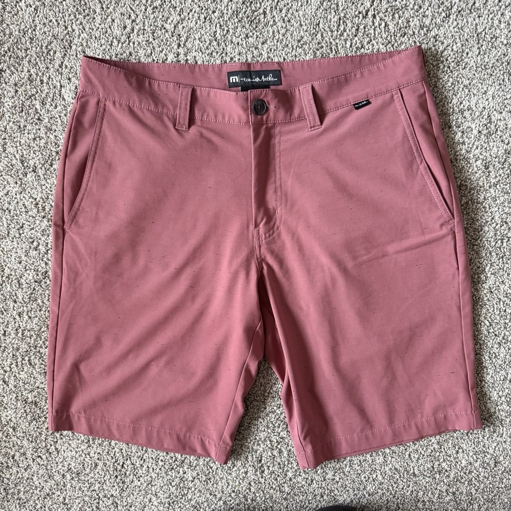 Travis Mathew Men's Chino Shorts Size 34 Gray Golf Performance 10" Inseam